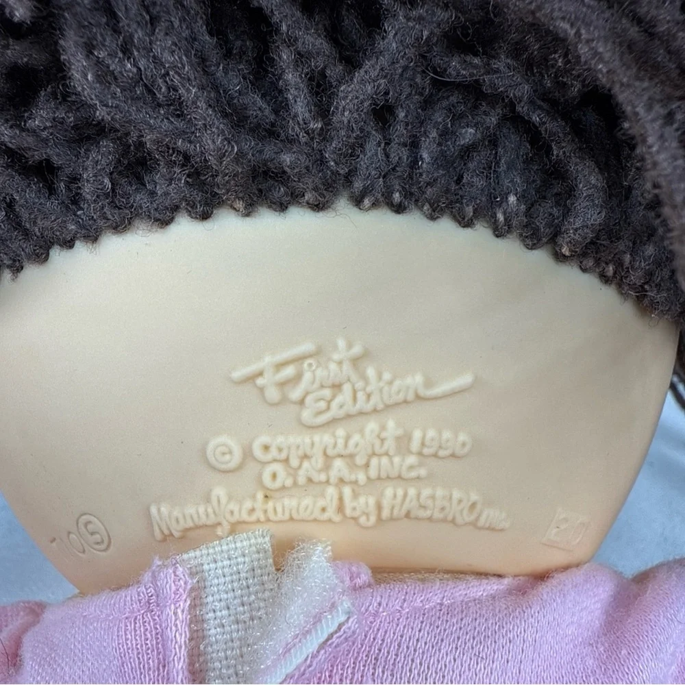 CABBAGE PATCH KID DOLL HASBRO girl  CRIMP N CURL BROWN‎ HAIR  Unique VTG.